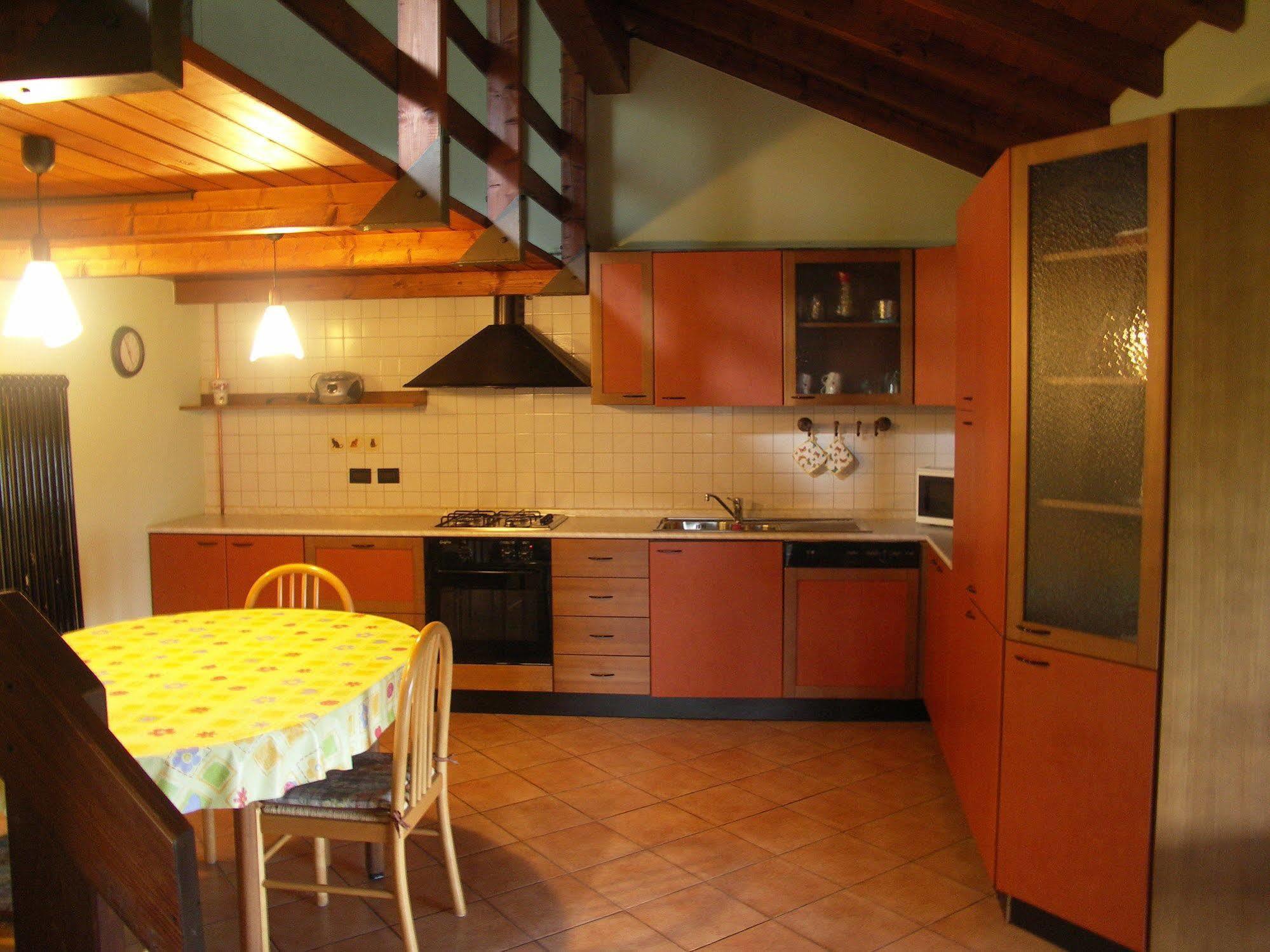 La Casa Del Borgo Bed & Breakfast Brissago-Valtravaglia Exterior photo